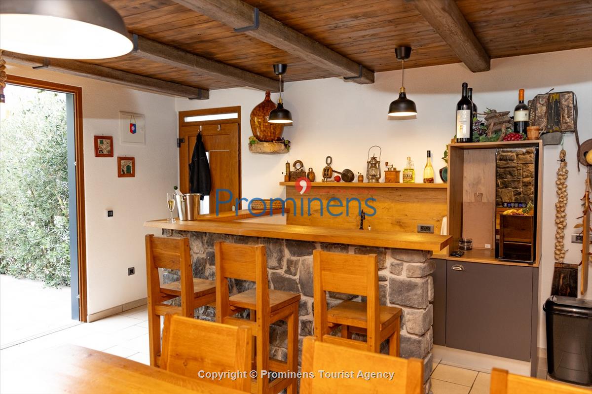 Villa Oscar s bazenom Makarska