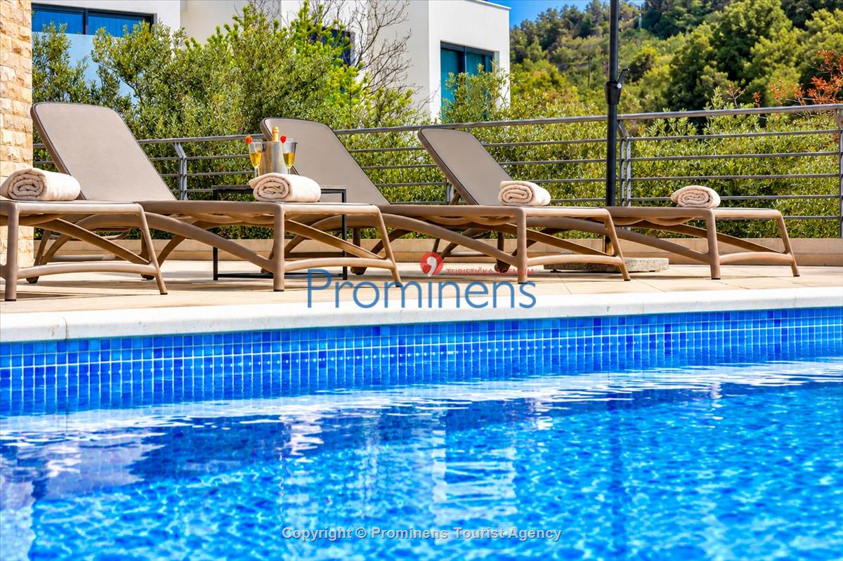 Villa Oscar Makarska – bazen, whirlpool, jacuzzi, pogled na more, 6 osoba