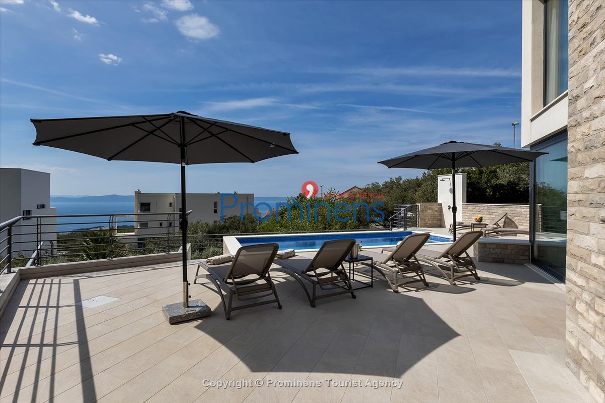 Ferienhaus Villa Oscar in Makarska mit beheiztem Pool Terrasse und Meerblick- ruhiger Familienurlaub