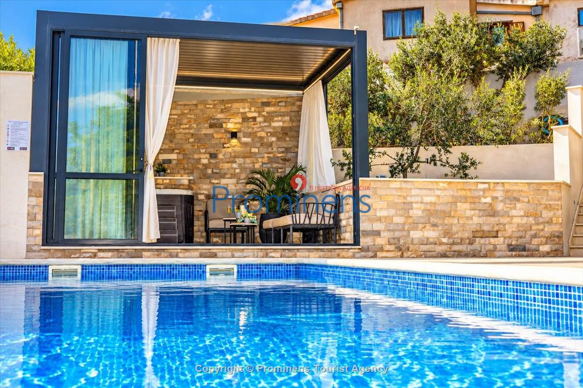 Villa Oscar Makarska – bazen, whirlpool, jacuzzi, pogled na more, 6 osoba