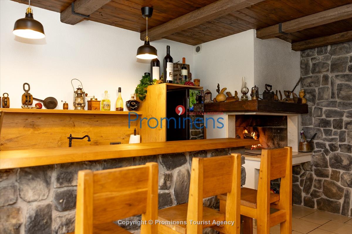 Villa Oscar s bazenom Makarska