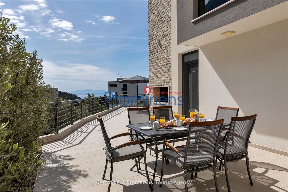 Ferienhaus Villa Oscar in Makarska mit beheiztem Pool Terrasse und Meerblick- ruhiger Familienurlaub