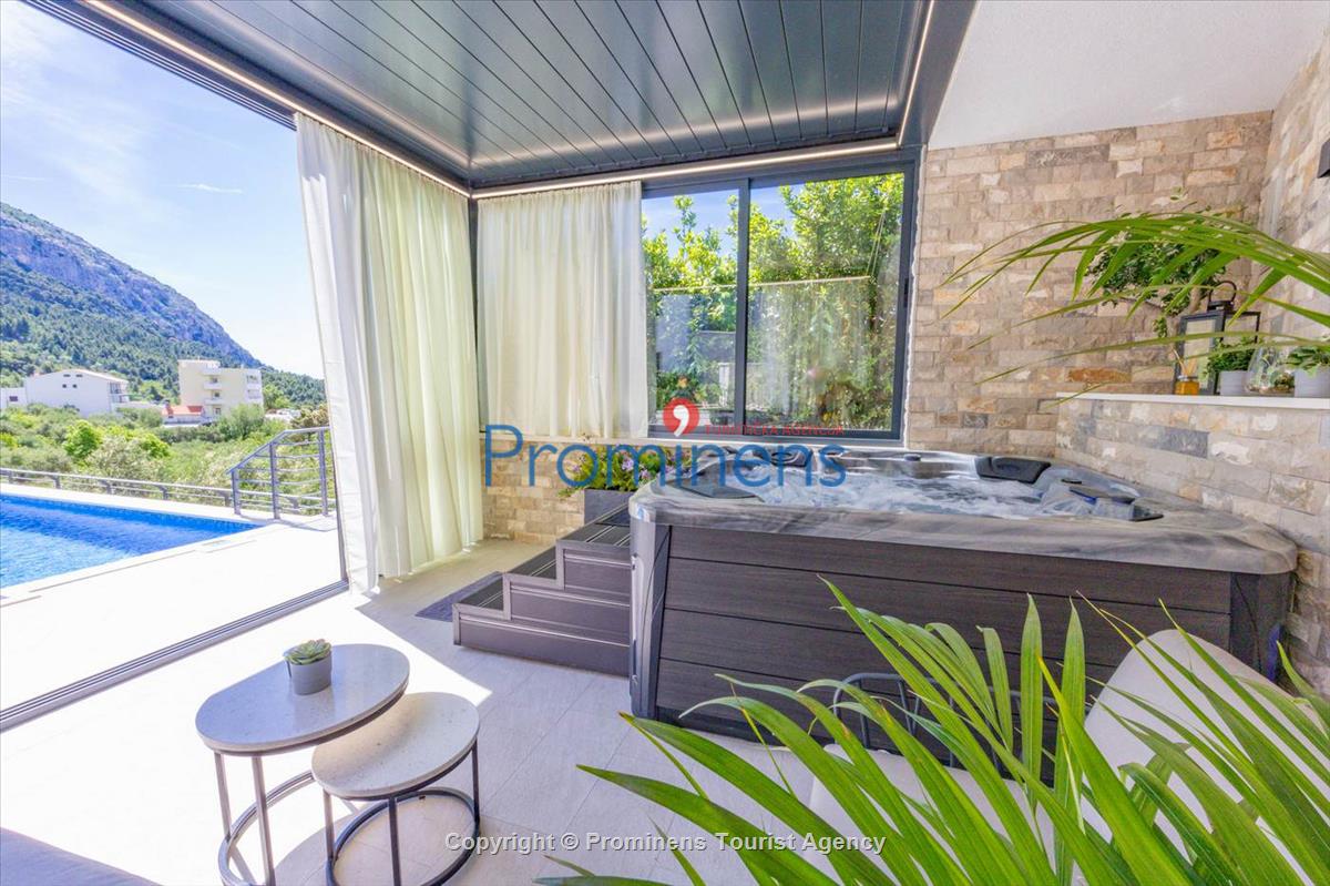 Ferienhaus Villa Oscar in Makarska mit beheiztem Pool Terrasse und Meerblick- ruhiger Familienurlaub