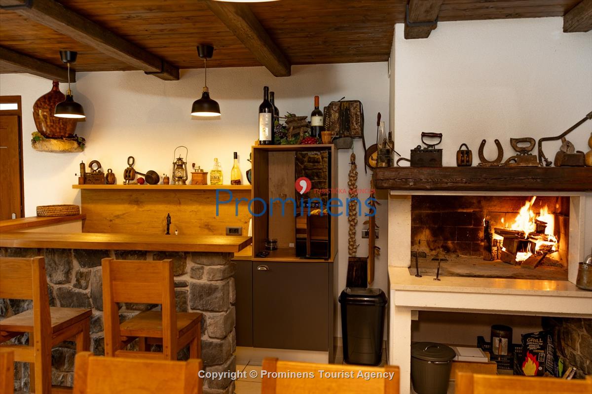 Villa Oscar s bazenom Makarska