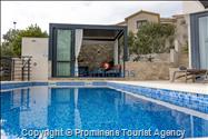 Villa Oscar s bazenom Makarska