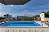 Ferienhaus Villa Oscar in Makarska mit beheiztem Pool Terrasse und Meerblick- ruhiger Familienurlaub