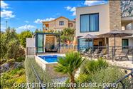 Villa Oscar Makarska – bazen, whirlpool, jacuzzi, pogled na more, 6 osoba