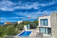 Ferienhaus Villa Oscar in Makarska mit beheiztem Pool Terrasse und Meerblick- ruhiger Familienurlaub