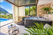 Villa Oscar Makarska – bazen, whirlpool, jacuzzi, pogled na more, 6 osoba