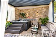 Villa Oscar Makarska – bazen, whirlpool, jacuzzi, pogled na more, 6 osoba