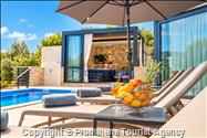 Villa Oscar Makarska – bazen, whirlpool, jacuzzi, pogled na more, 6 osoba