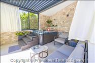 Ferienhaus Villa Oscar in Makarska mit beheiztem Pool Terrasse und Meerblick- ruhiger Familienurlaub