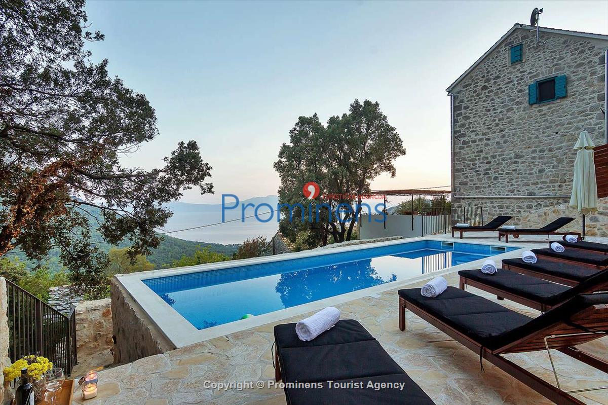 Ferienhaus Barbarella mit beheiztem Pool in Zaostrog - Makarska Riviera- vier Schlafzimmer 