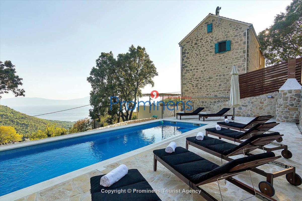 Ferienhaus Barbarella mit beheiztem Pool in Zaostrog - Makarska Riviera- vier Schlafzimmer 