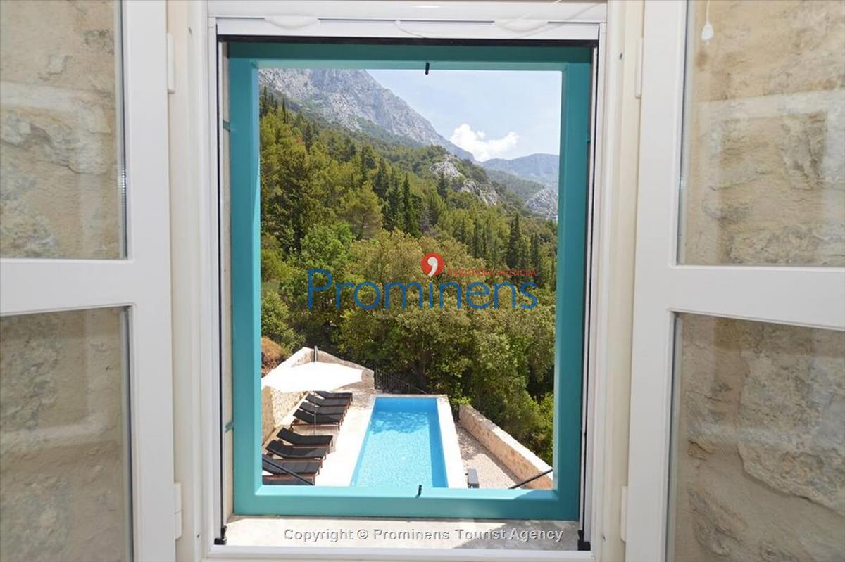 Ferienhaus Barbarella mit beheiztem Pool in Zaostrog - Makarska Riviera- vier Schlafzimmer 