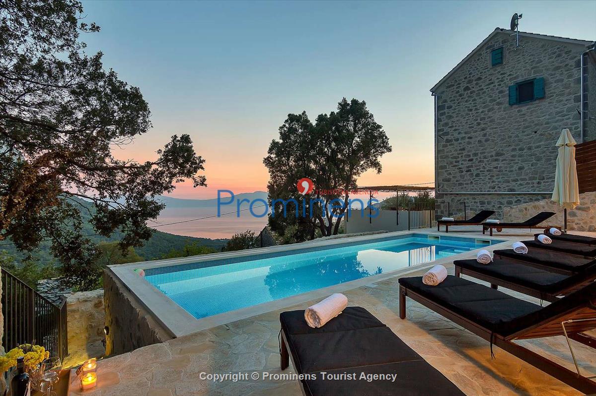 Ferienhaus Barbarella mit beheiztem Pool in Zaostrog - Makarska Riviera- vier Schlafzimmer 