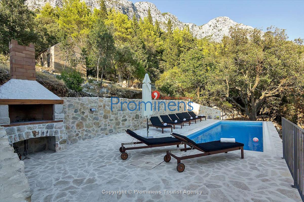 Ferienhaus Barbarella mit beheiztem Pool in Zaostrog - Makarska Riviera- vier Schlafzimmer 