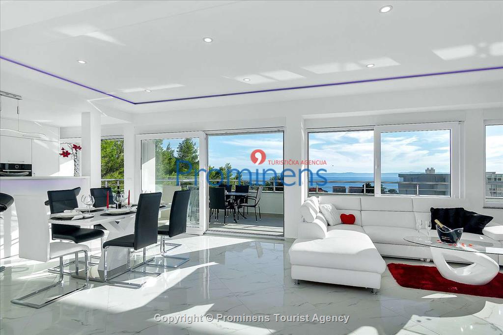 Penthouse apartment  Lush in Makarska 