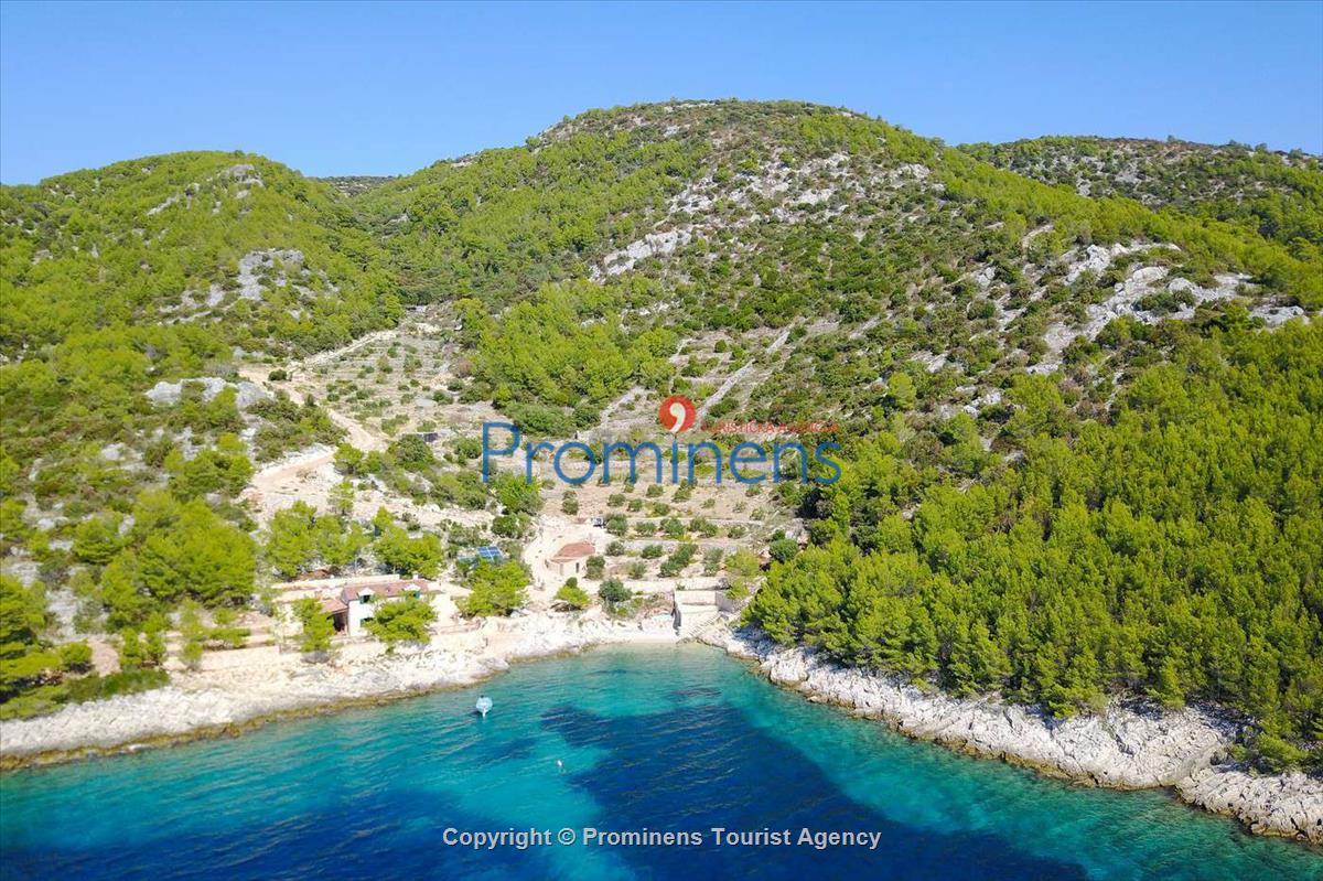 Secluded beachfront holiday home Rubin Hvar