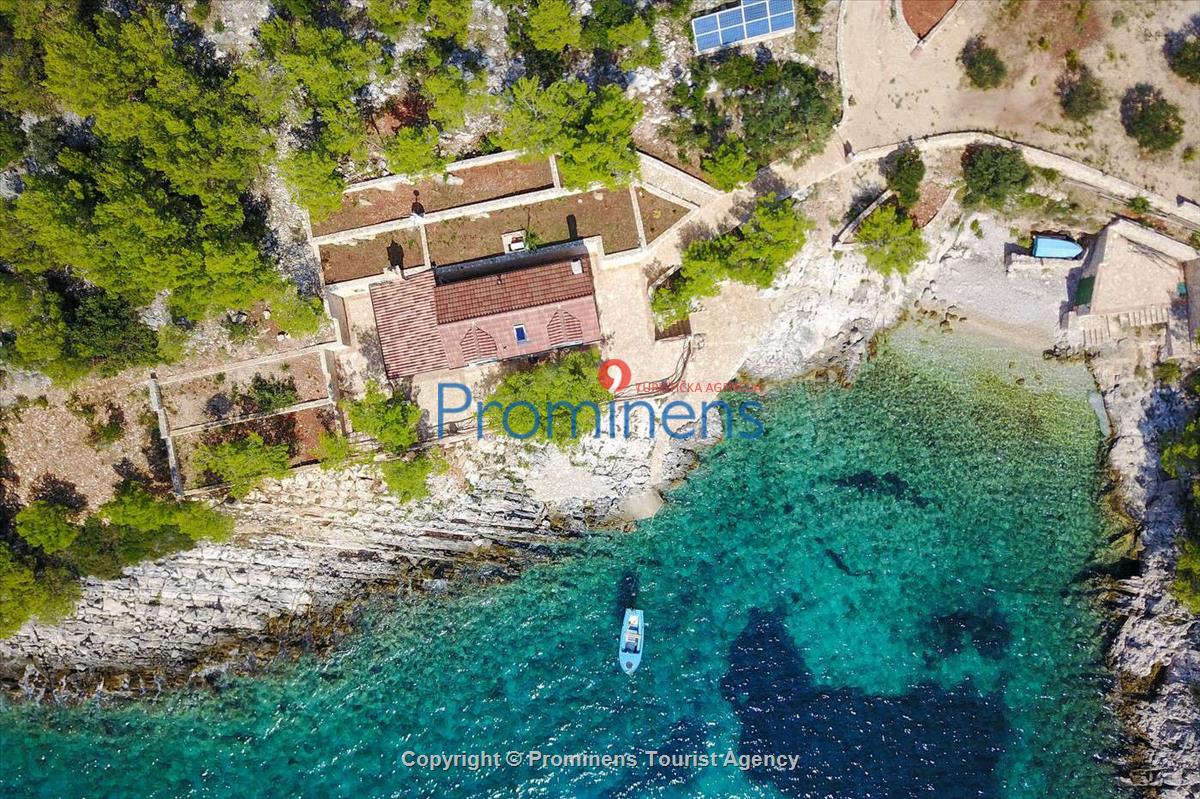 Secluded beachfront holiday home Rubin Hvar