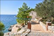 Secluded beachfront holiday home Rubin Hvar