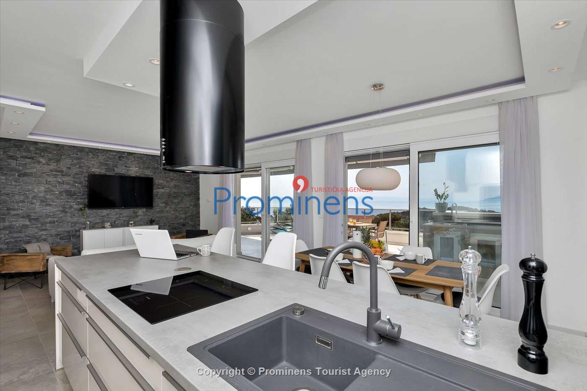 Luxus Penthouse City view oberhalb der Altstadt von Makarska mit Meerblick und erstklassiger Ausstattung