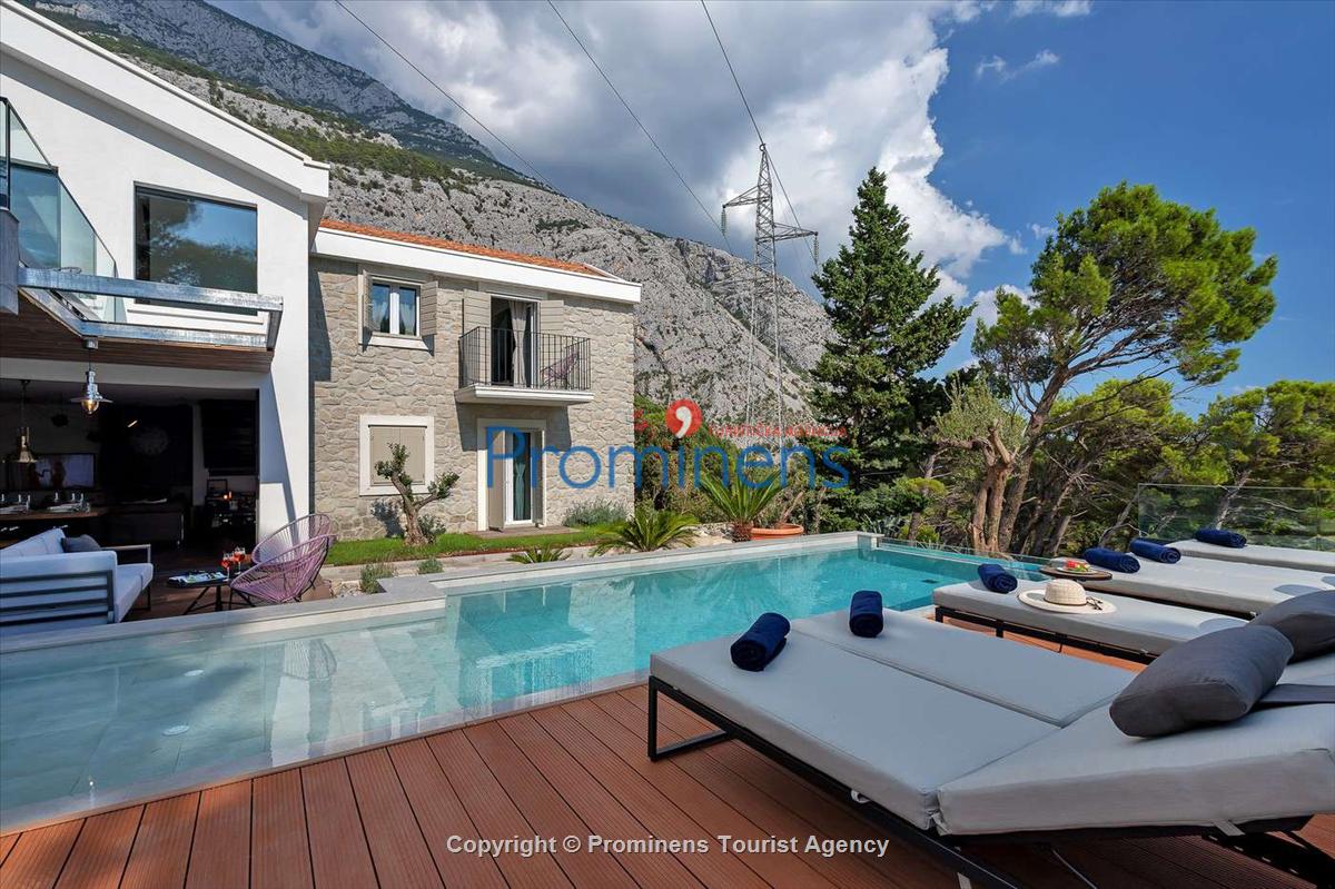 Erlebe den ultimativen Luxusurlaub in Kroatien - Miete die Villa DeLinda in Makarska mit Infinity-Pool  und einen atemberaubenden Blick auf das Meer