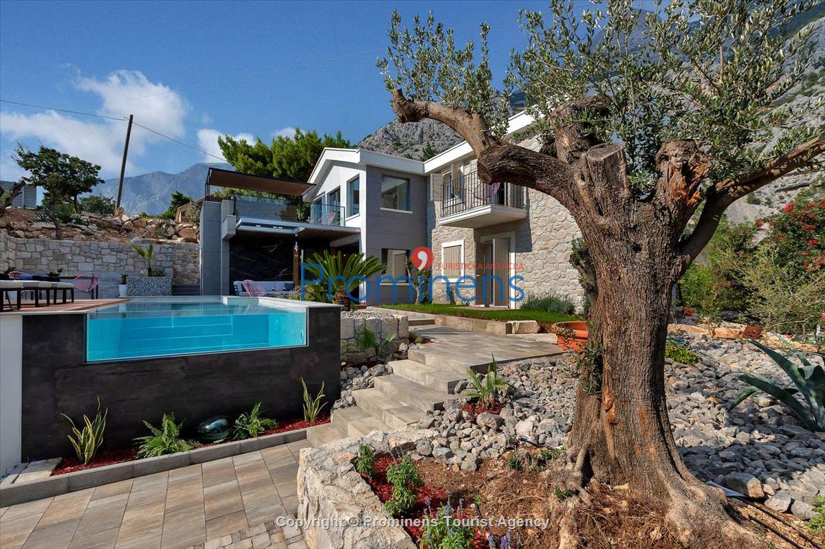 Erlebe den ultimativen Luxusurlaub in Kroatien - Miete die Villa DeLinda in Makarska mit Infinity-Pool  und einen atemberaubenden Blick auf das Meer