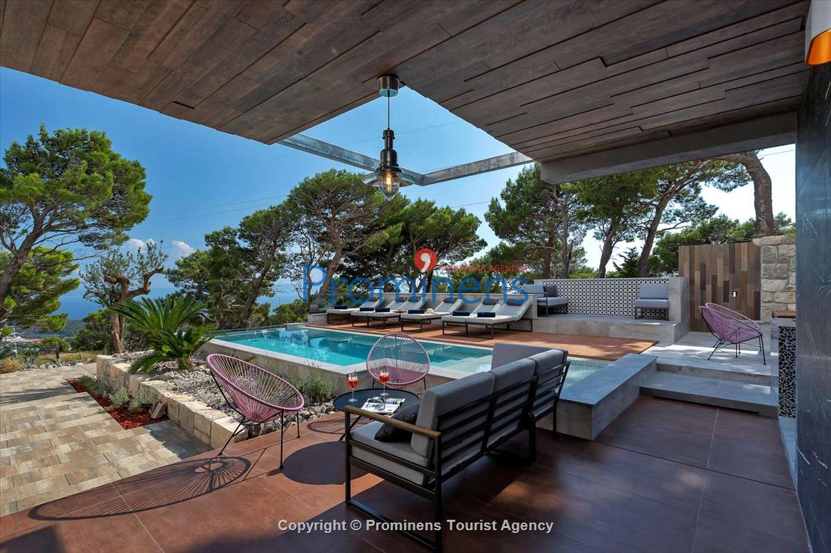 Erlebe den ultimativen Luxusurlaub in Kroatien - Miete die Villa DeLinda in Makarska mit Infinity-Pool  und einen atemberaubenden Blick auf das Meer