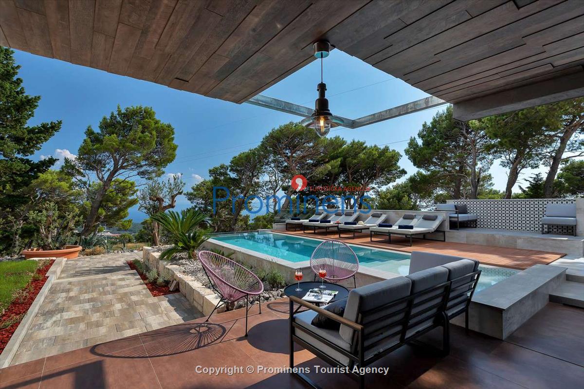 Erlebe den ultimativen Luxusurlaub in Kroatien - Miete die Villa DeLinda in Makarska mit Infinity-Pool  und einen atemberaubenden Blick auf das Meer