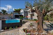 Holiday home Villa DeLinda with pool in Makarska