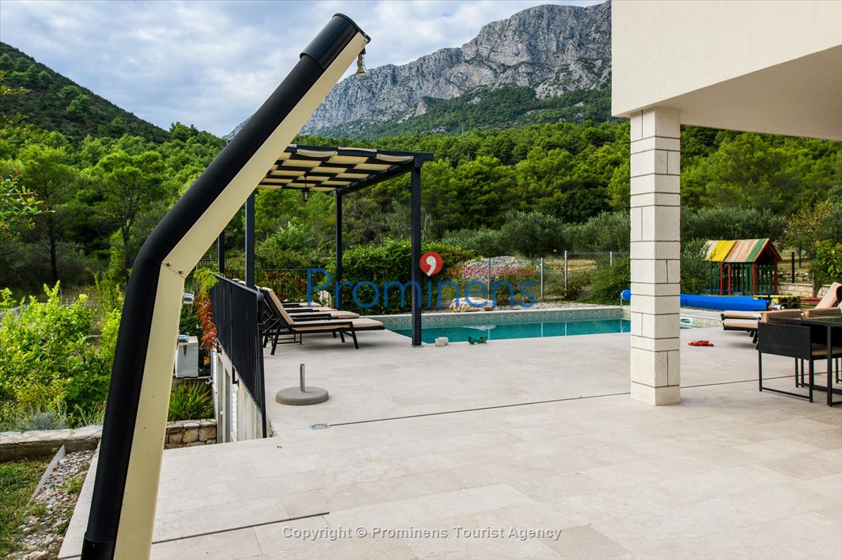 Holiday home Blue Stone with pool Zaostrog