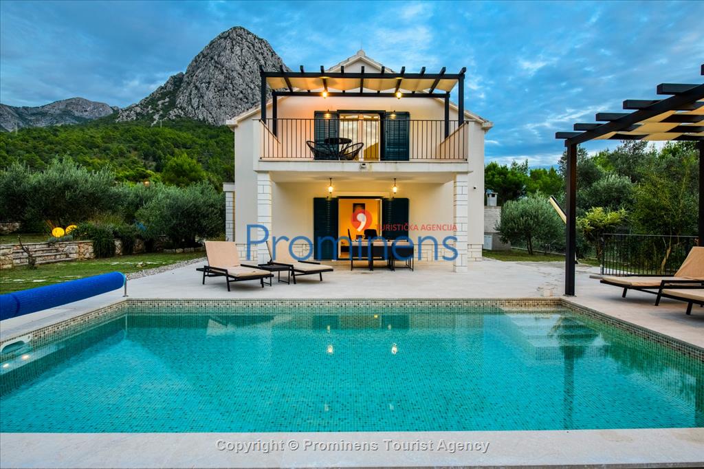Modernes Ferienhaus Blue Stone mit beheiztem Pool in Zaostrog Makarska Riviera, Familienurlaub in Kroatien