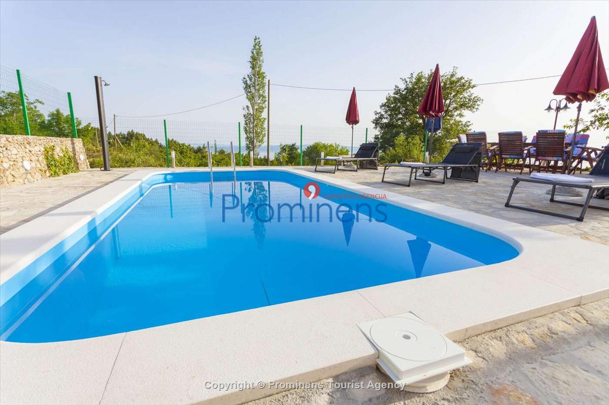 Ferienhaus Ljubini dvori mit Pool in Tučepi Makarska Riviera mieten