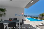 Ferienhaus Villa SMART mit Pool in Makarska - Drei Schlafzimmer und Meerblick