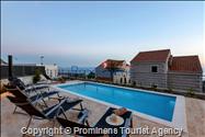 Holiday home Smart with pool Makarska