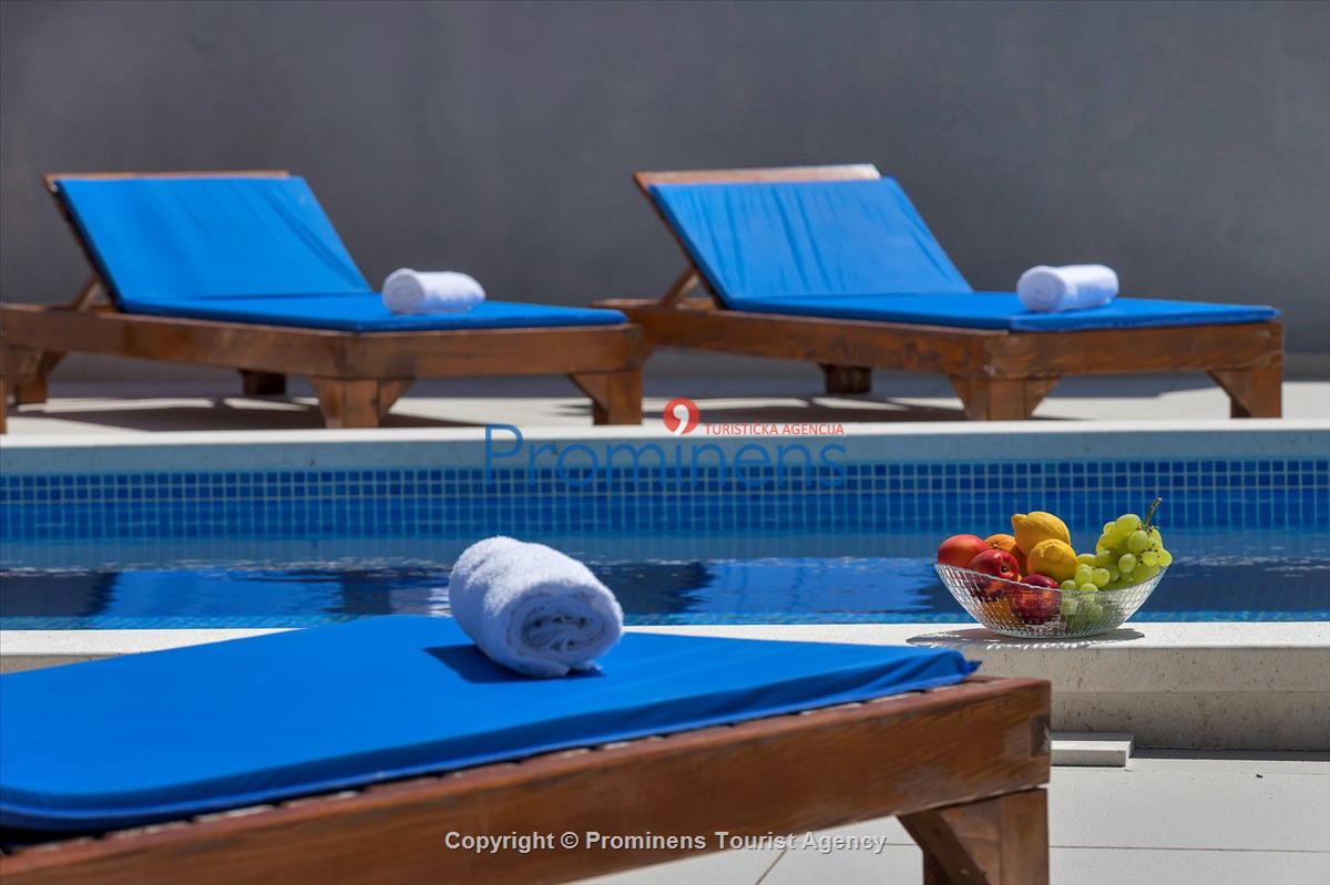 Ferienhaus Villa E mit Pool un Meerblick bei Baška Voda , Makarska Riviera  Dalmatien mieten