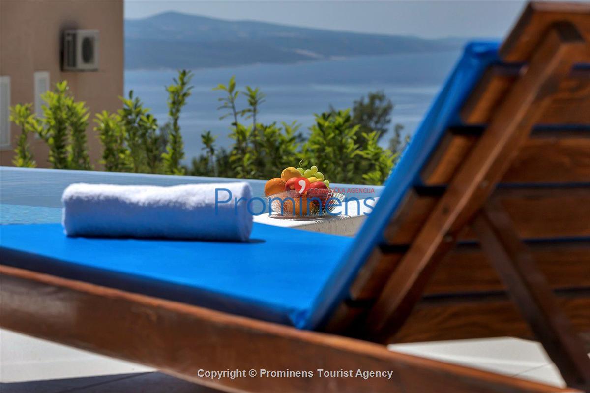 Holiday home E with pool Baška Voda