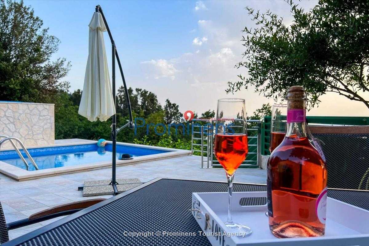 Ferienhaus Giran mit Pool und Meerblick in Bast  Makarska Riviera  Dalmatien;  Kroatien, Urlaub