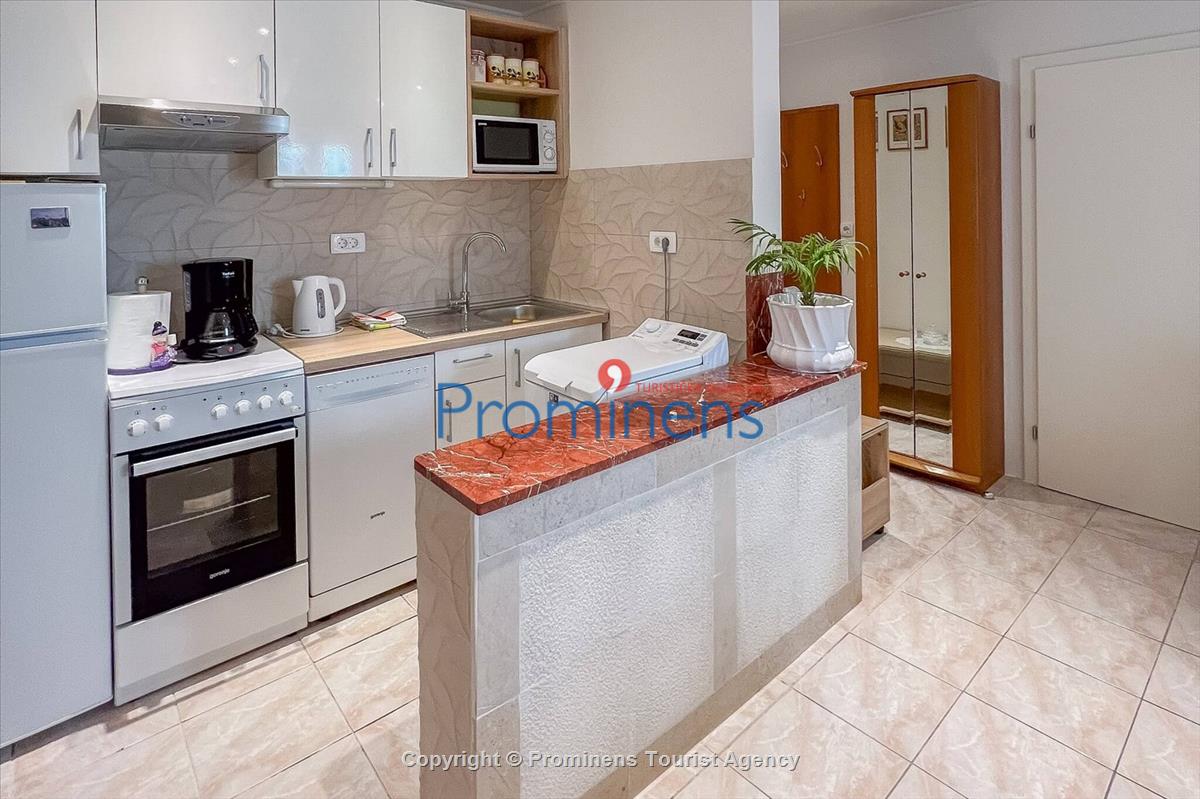 Ferienhaus Giran mit Pool und Meerblick in Bast, Makarska Riviera, Dalmatien - Kroatien Urlaub