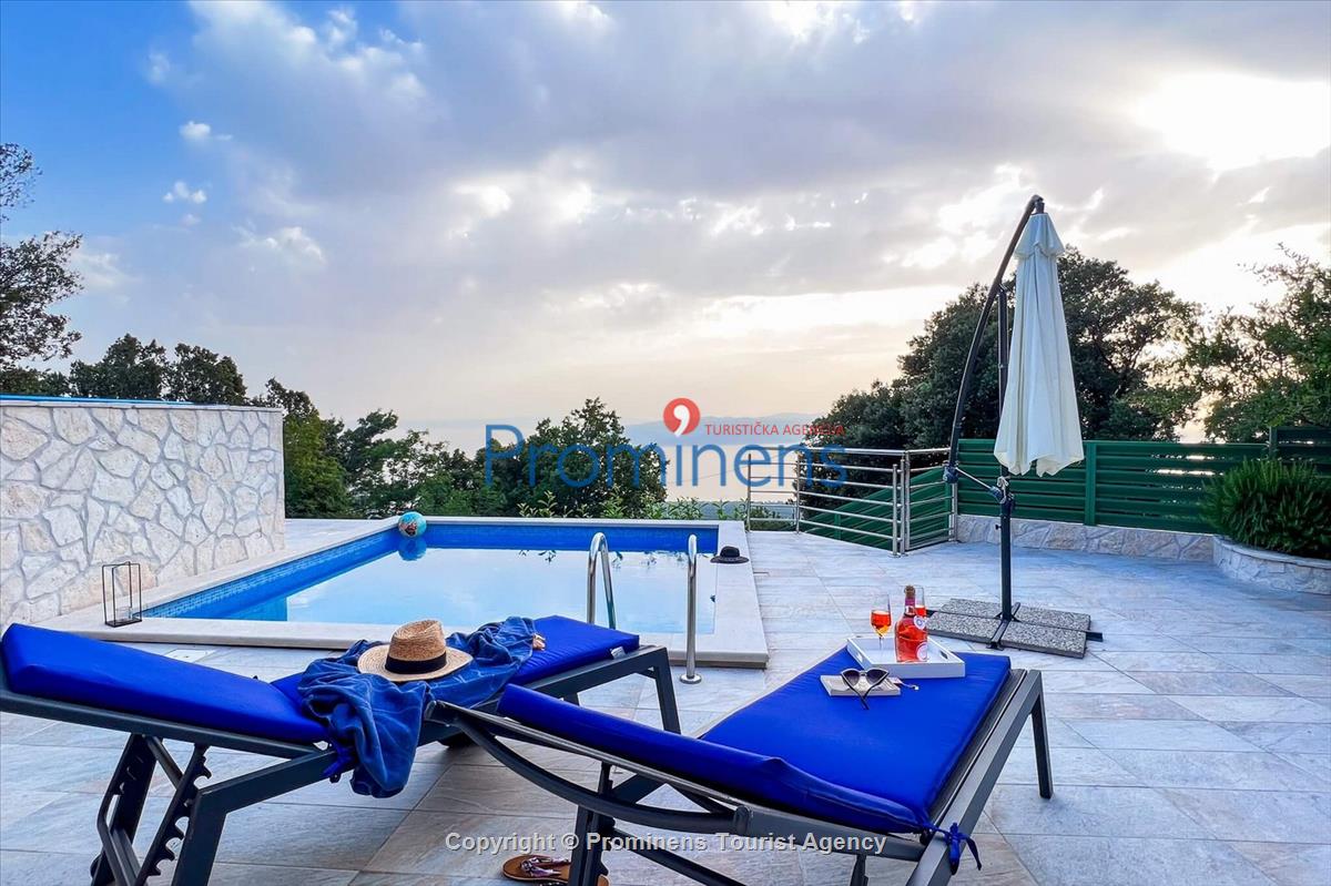 Ferienhaus Giran mit Pool und Meerblick in Bast  Makarska Riviera  Dalmatien;  Kroatien, Urlaub