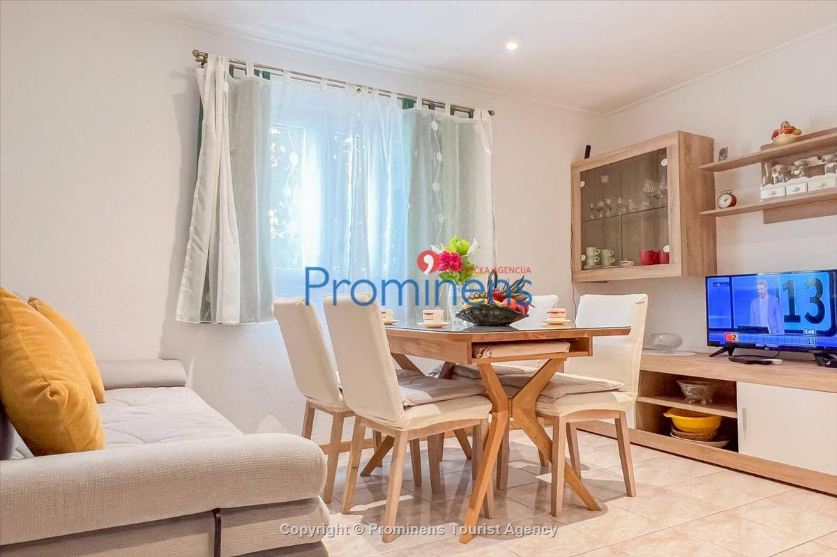 Ferienhaus Giran mit Pool und Meerblick in Bast, Makarska Riviera, Dalmatien - Kroatien Urlaub