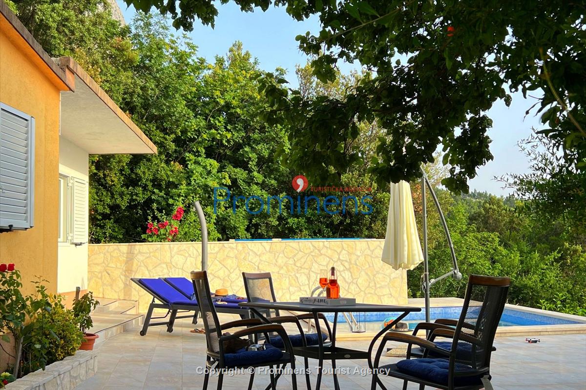 Ferienhaus Giran mit Pool und Meerblick in Bast, Makarska Riviera, Dalmatien - Kroatien Urlaub
