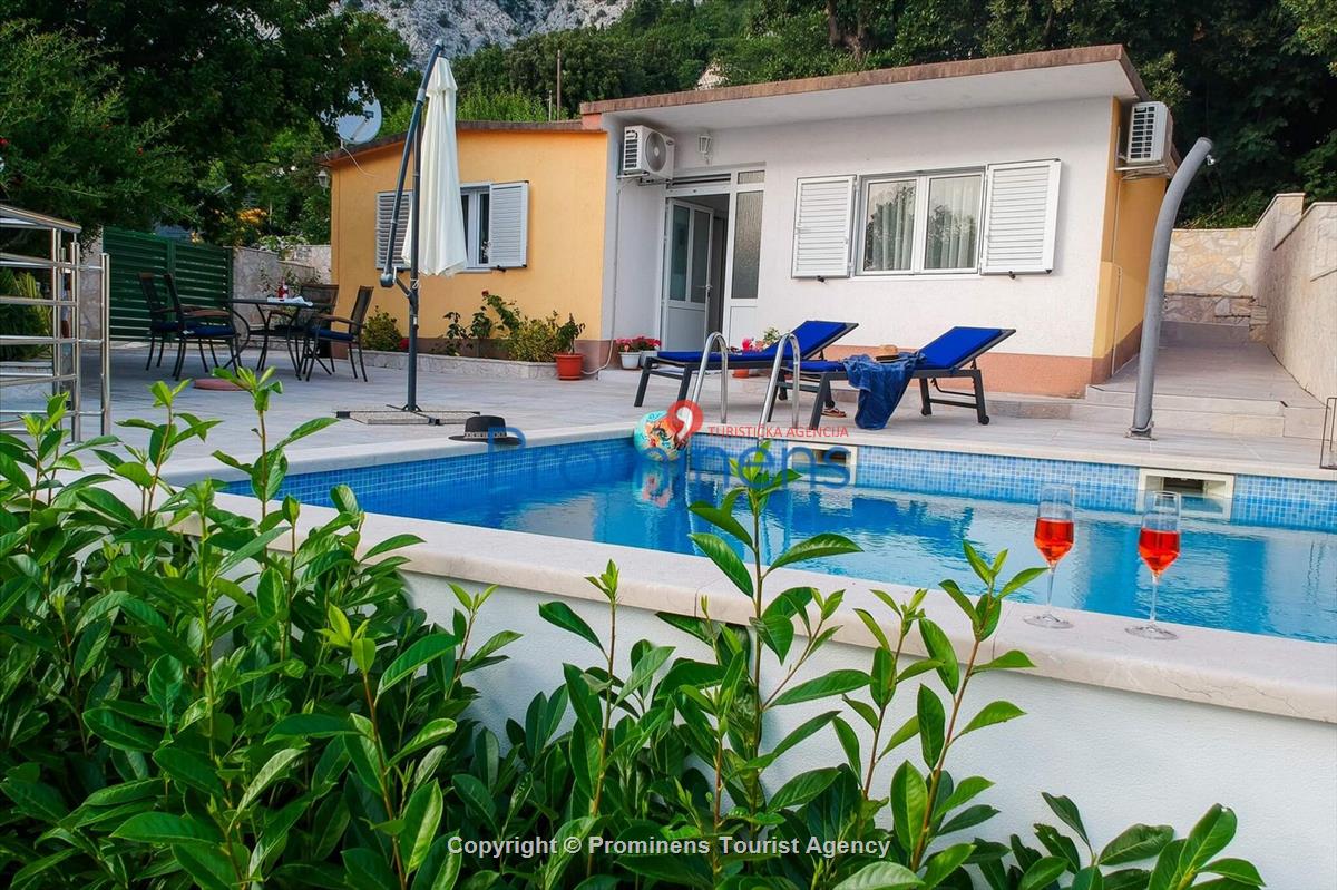 Ferienhaus Giran mit Pool und Meerblick in Bast, Makarska Riviera, Dalmatien - Kroatien Urlaub
