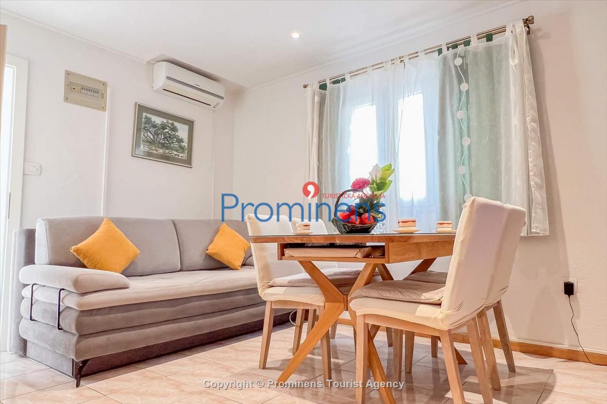 Ferienhaus Giran mit Pool und Meerblick in Bast, Makarska Riviera, Dalmatien - Kroatien Urlaub