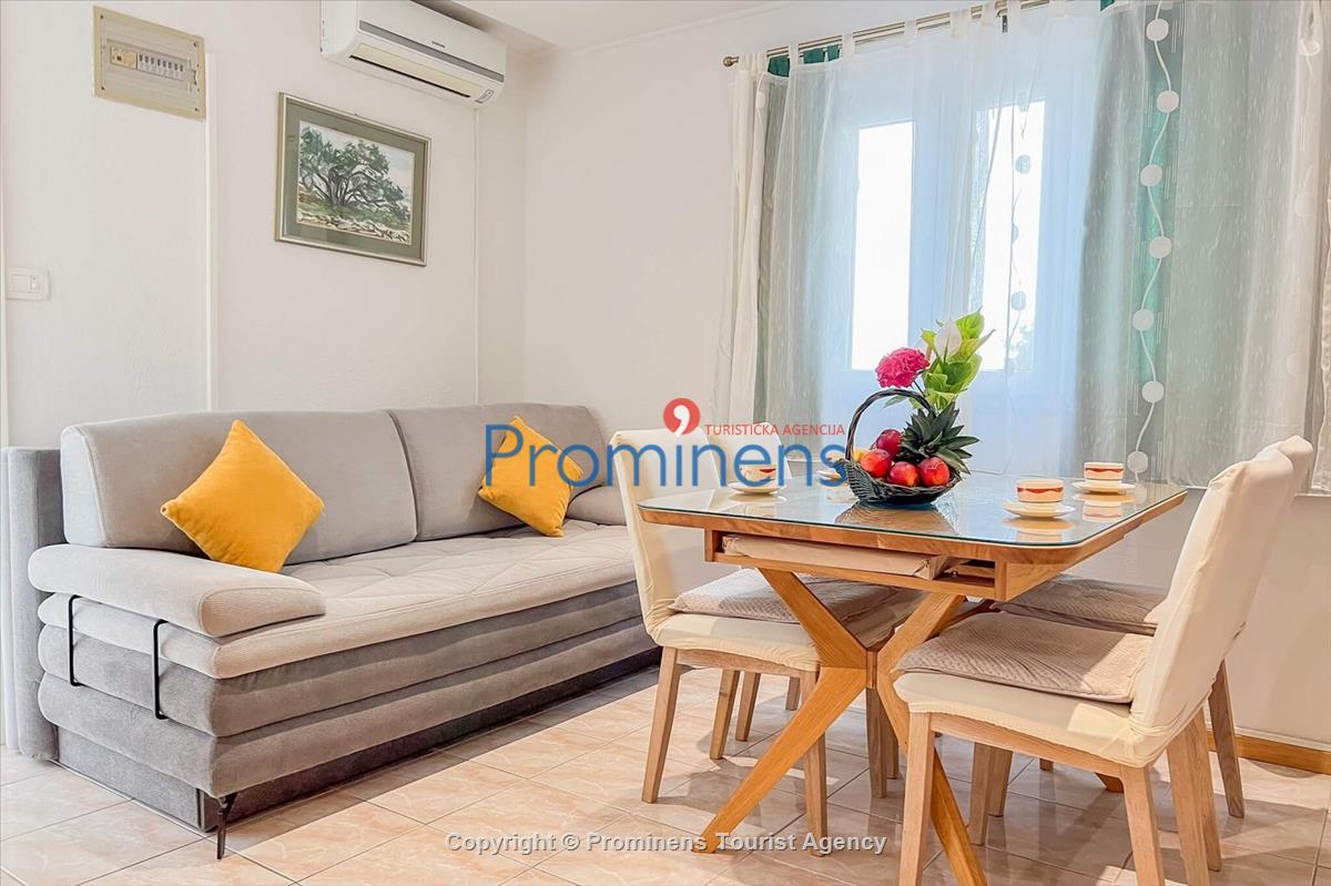Ferienhaus Giran mit Pool und Meerblick in Bast, Makarska Riviera, Dalmatien - Kroatien Urlaub