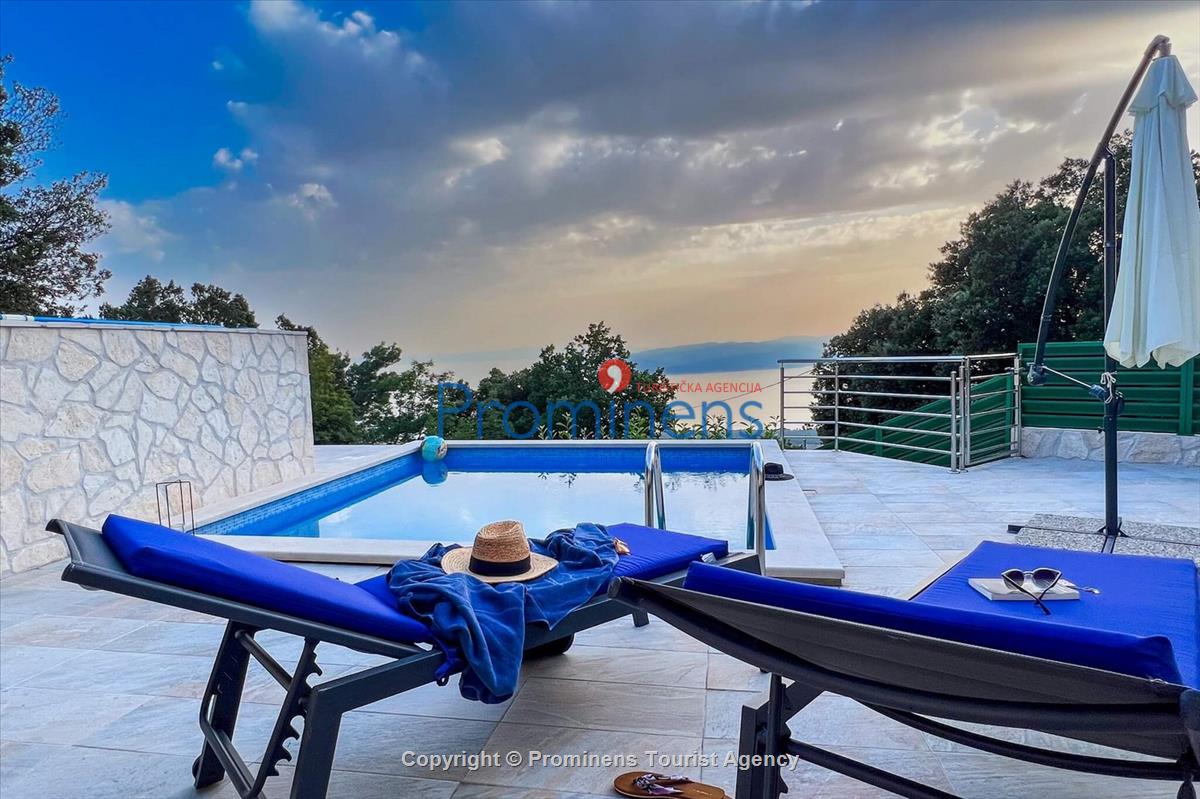 Ferienhaus Giran mit Pool und Meerblick in Bast  Makarska Riviera  Dalmatien;  Kroatien, Urlaub