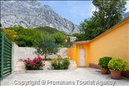 Ferienhaus Giran mit Pool und Meerblick in Bast  Makarska Riviera  Dalmatien;  Kroatien, Urlaub