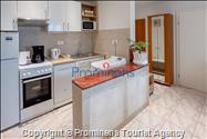 Ferienhaus Giran mit Pool und Meerblick in Bast, Makarska Riviera, Dalmatien - Kroatien Urlaub