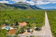 Entspannen Sie in der Ferienvilla Danica an der Makarska Riviera  Urlaub in einer komfortablen  alleinstehenden Villa mit privatem Pool 